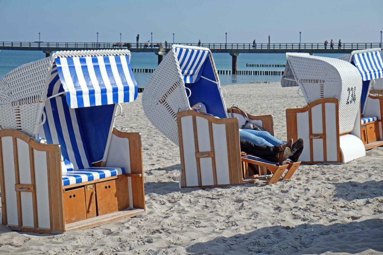 Hotel Meerlust Zingst Esterno foto